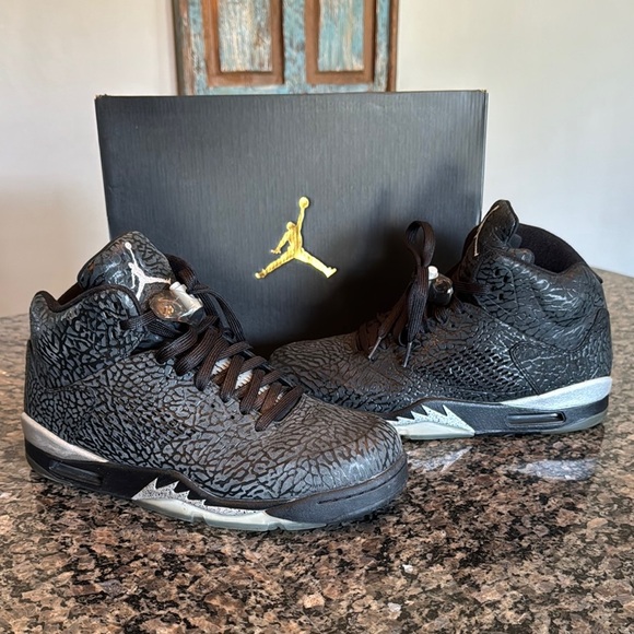 Jordan Other - Jordan retro 5 elephant print Sneakers EUC 10.5